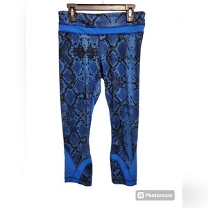 Lululemon Run: Inspire Crop II Mesh, size 4